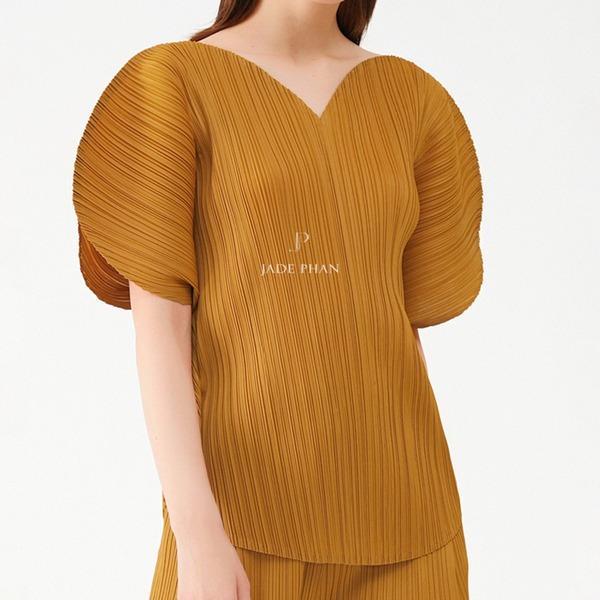 Amour Pleated Top - Áo Amour