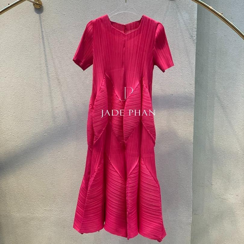 Váy Rose dập ly cao cấp JADEPHAN xếp ly lò xo thanh lịch