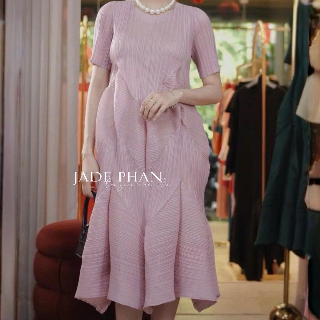 Váy Rose dập ly cao cấp JADEPHAN xếp ly lò xo thanh lịch — ảnh 30