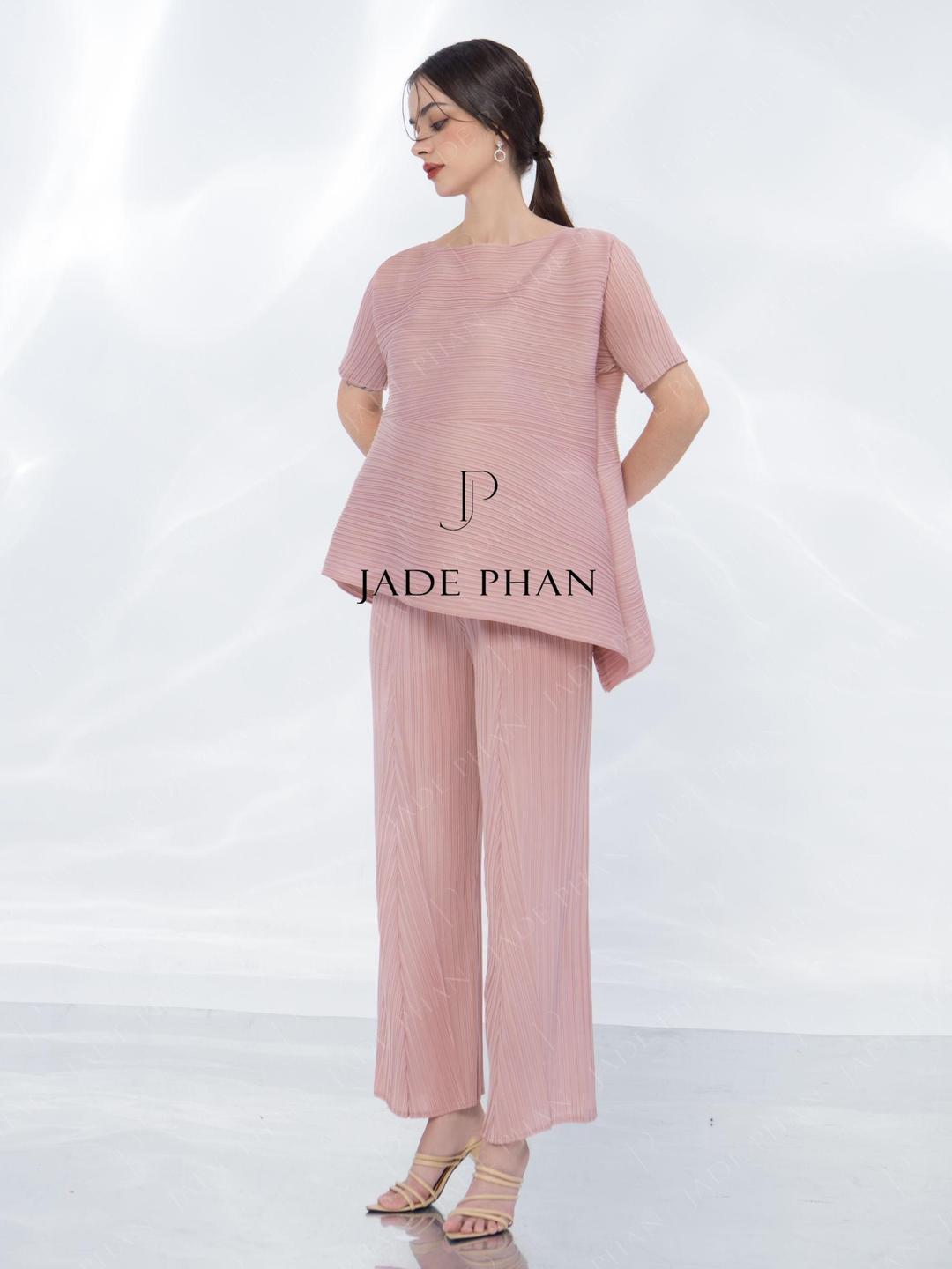 Set gồm áo và quầnđồng màu xếp ly nữ cao cấp, áo tay ngắn vạt chéo và quần ống suông thanh lịch nhiều màu Katle [ + ]