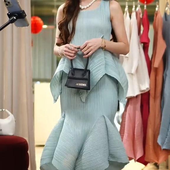 Set gồm áo và chân váyđồng màu dập ly cao cấp, bộ áo và chân váy thanh lịch nhiều màu Tegan — ảnh 5