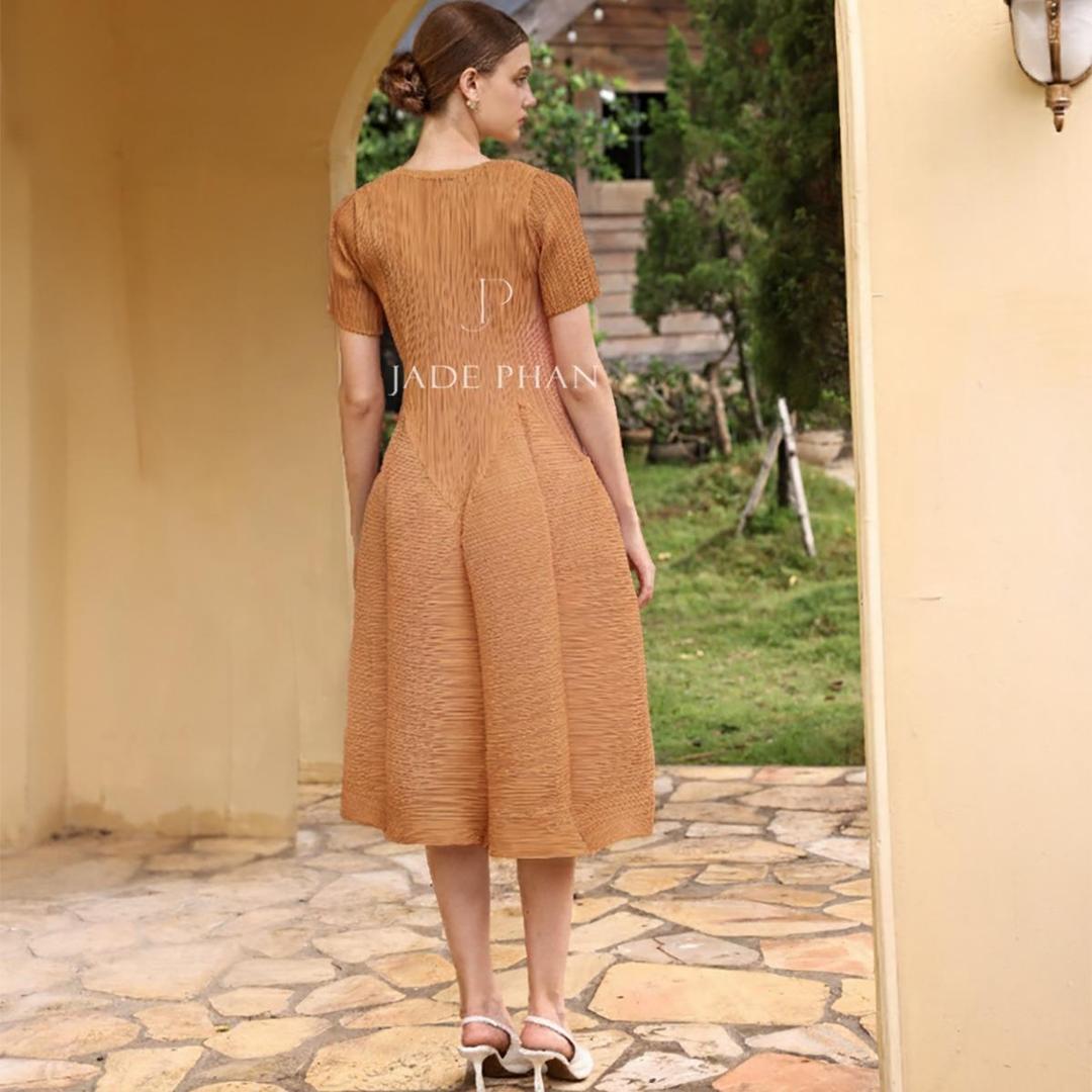 Váy Alice dập ly cao cấp JADEPHAN xếp ly lò xo thanh lịch — ảnh 23