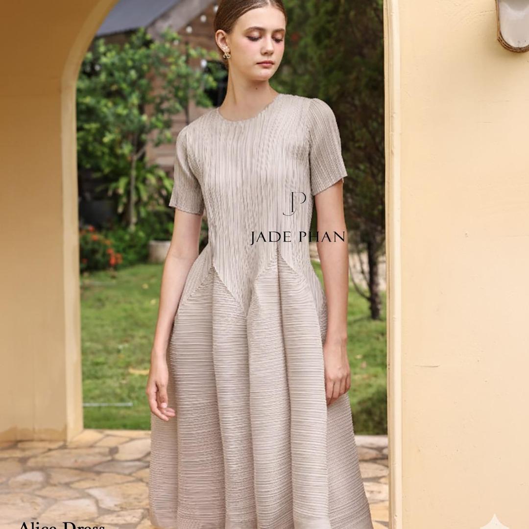 Váy Alice dập ly cao cấp JADEPHAN xếp ly lò xo thanh lịch — ảnh 9