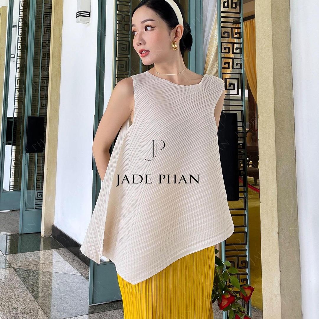 Set gồm áo và chân váy, bộ áo dập ly tà chéo và chân váy midi nữ dập ly cao cấp nhiều màu Lea Audora — ảnh 2