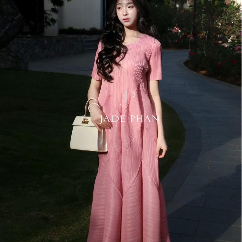 Váy Rose dập ly cao cấp JADEPHAN xếp ly lò xo thanh lịch — ảnh 3