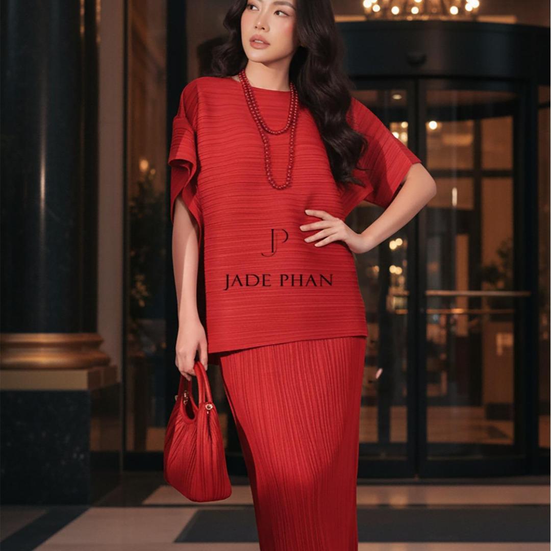 Set gồm áo và chân váyđồng màu, bộ áo và chân váy dập ly thanh lịch nhiều màu Cara Holly — ảnh 2