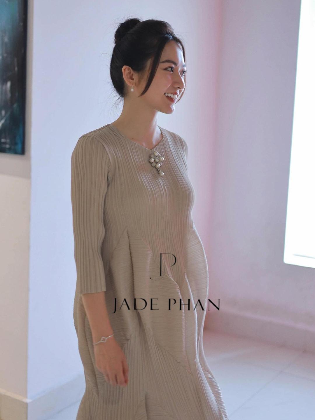 Váy Doris dập ly cao cấp JADEPHAN xếp ly lò xo nhiều màu