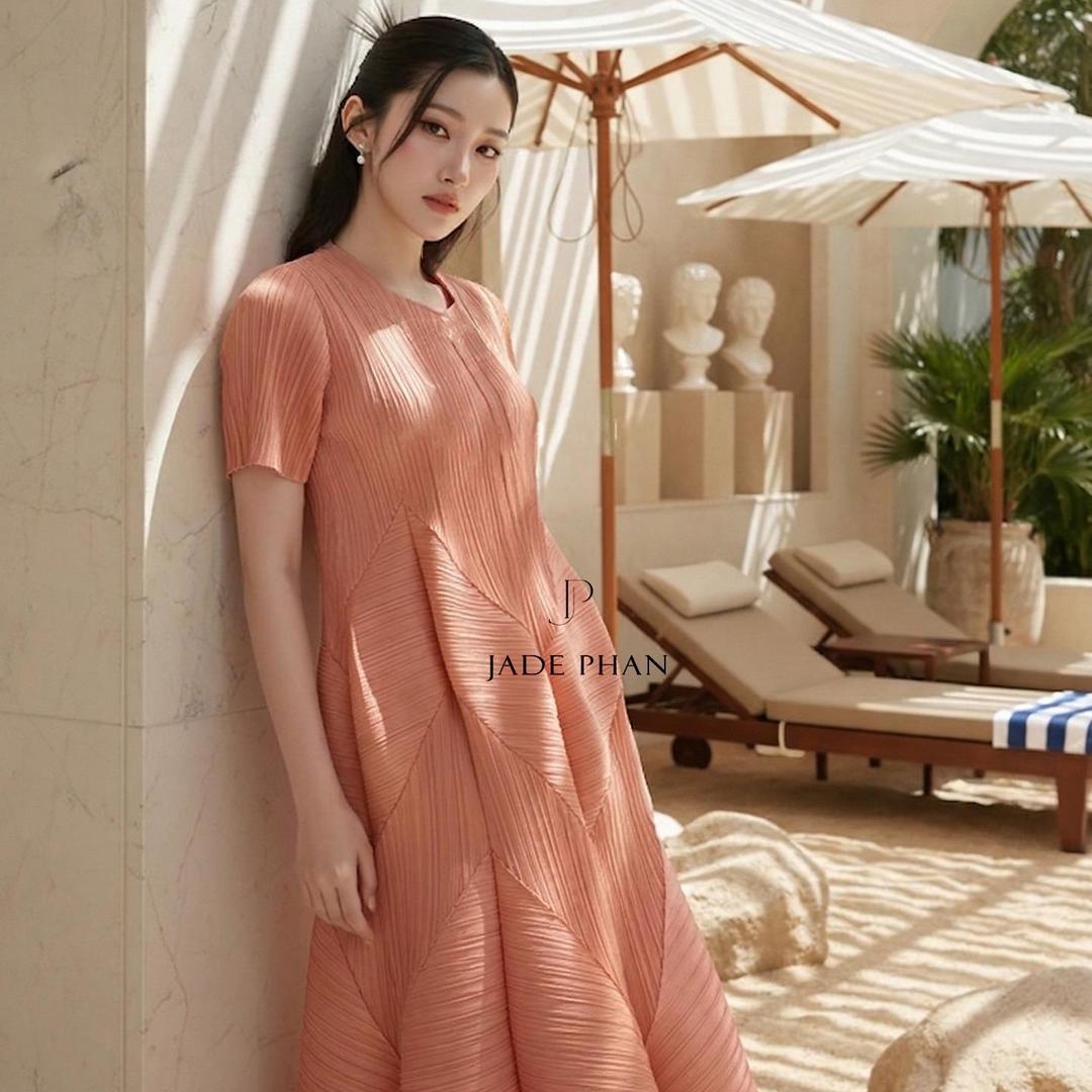 Váy Rose dập ly cao cấp JADEPHAN xếp ly lò xo thanh lịch — ảnh 2