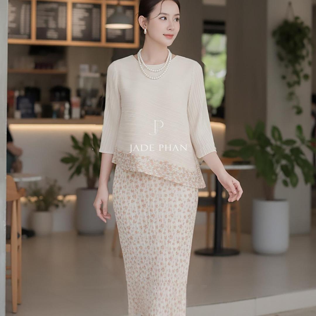 Set gồm áo và chân váyHoa nhí, bộ áo và chân váy dập ly cao cấp thanh lịch nhiều màu Gerda & Holly [ + ]